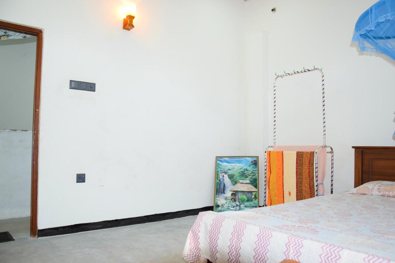 Tharaka Homestay Weligama Esterno foto